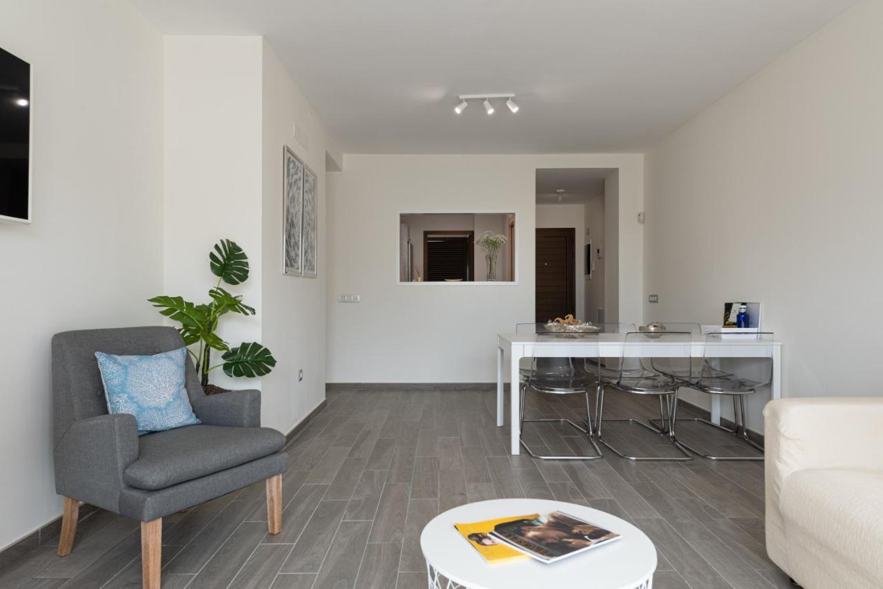 Homeforguest Flat With Large Terrace In Modern Residential Complex With Swimming Pool Калета-де-Фусте Екстер'єр фото