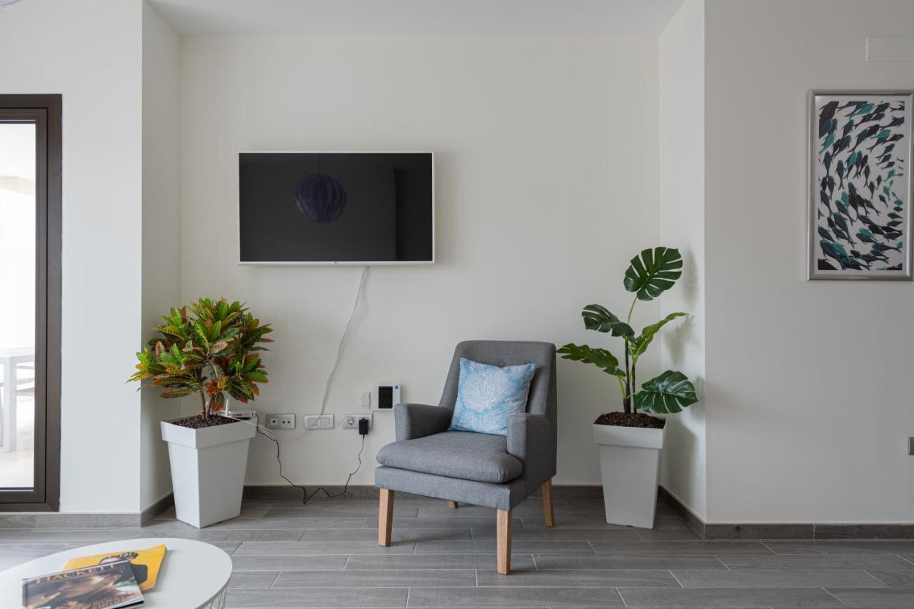Homeforguest Flat With Large Terrace In Modern Residential Complex With Swimming Pool Калета-де-Фусте Екстер'єр фото