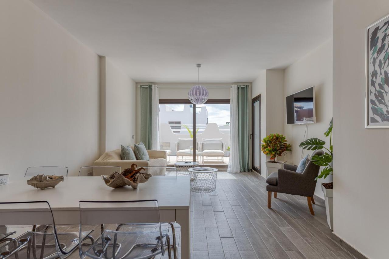 Homeforguest Flat With Large Terrace In Modern Residential Complex With Swimming Pool Калета-де-Фусте Екстер'єр фото